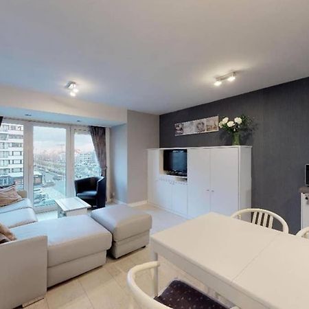 Studio Met Zeezicht Op Heldenplein Knokke-Heist Exterior photo