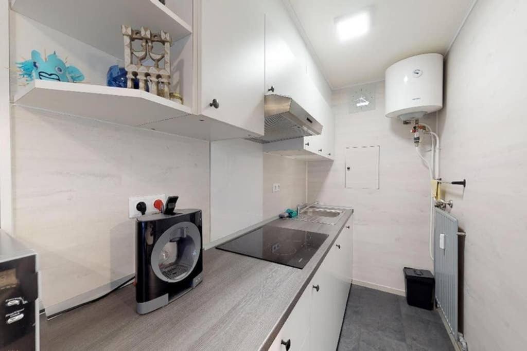 Studio Met Zeezicht Op Heldenplein Knokke-Heist Exterior photo